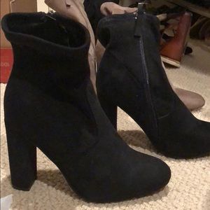 Black booties ⭐️⭐️